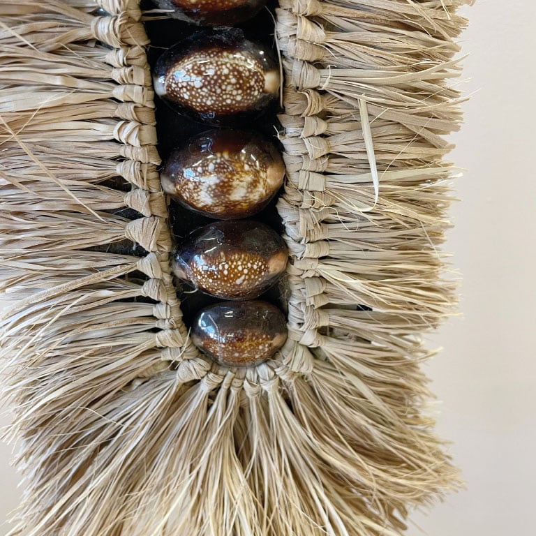 Decoratiune de perete din iarba de mare si scoici 60 cm