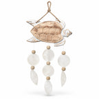 Decoratiune de perete testoasa din lemn natural cu scoici capiz 40x21 cm